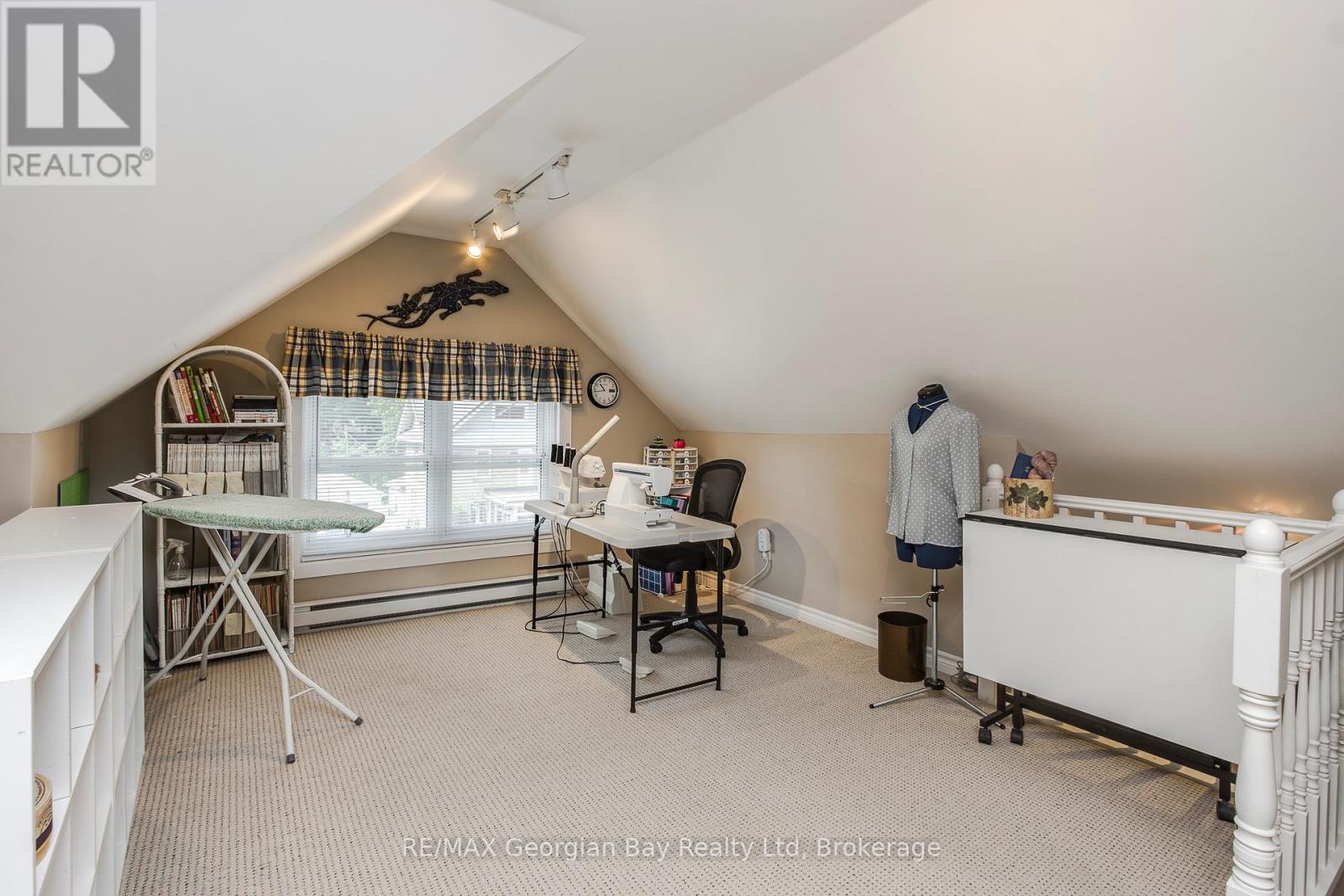423 ELLEN STREET - 21