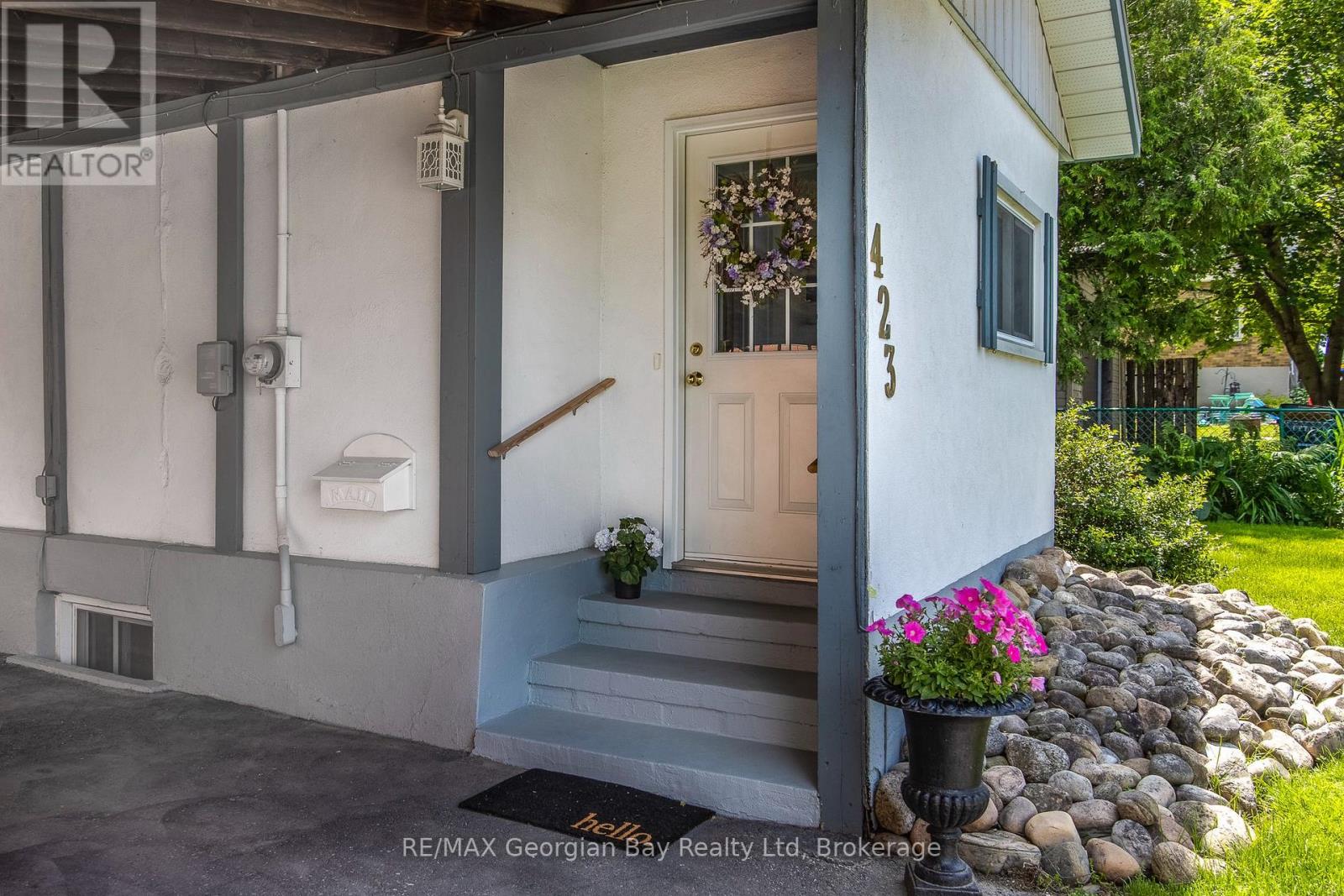 423 ELLEN STREET - 6