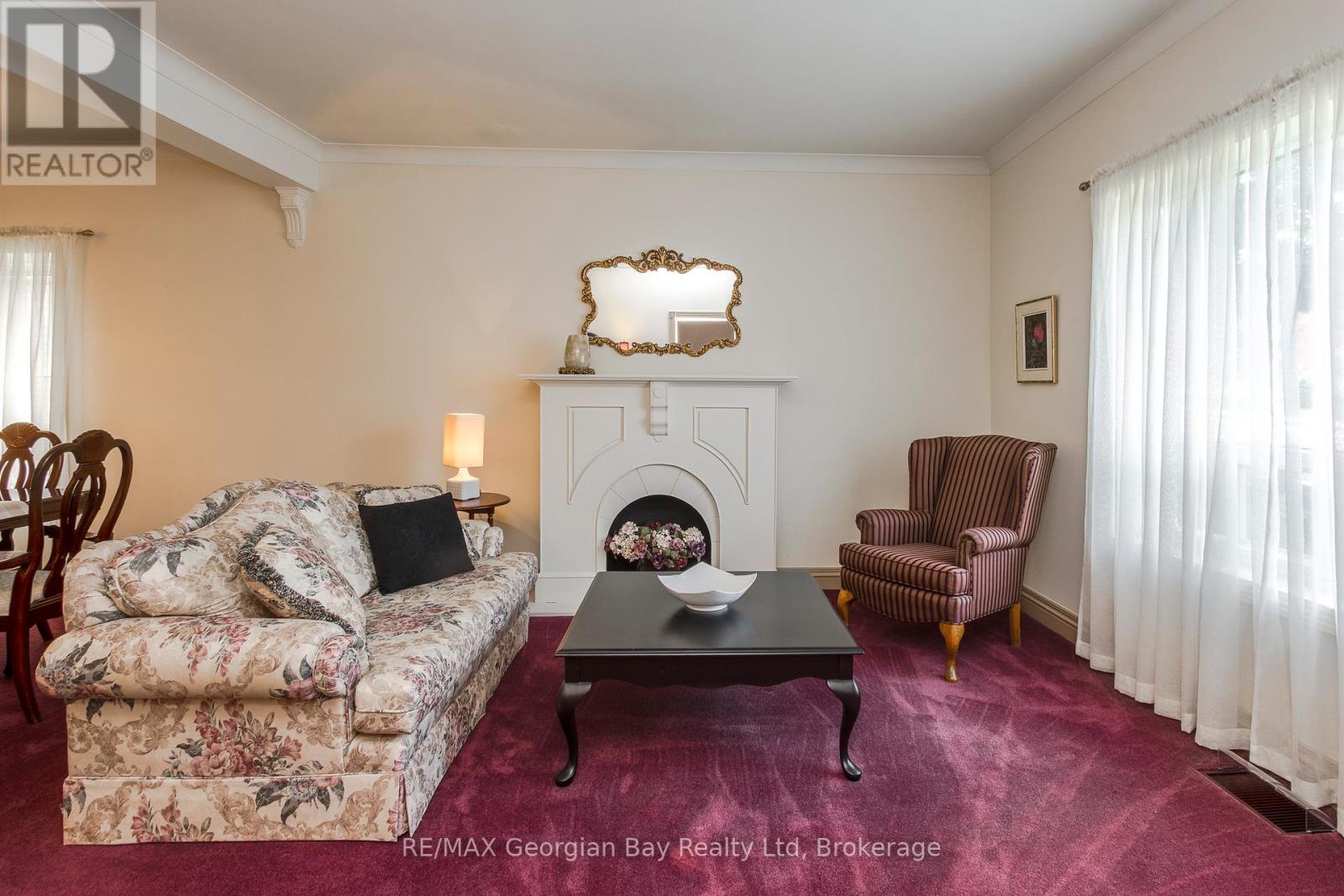423 ELLEN STREET - 8