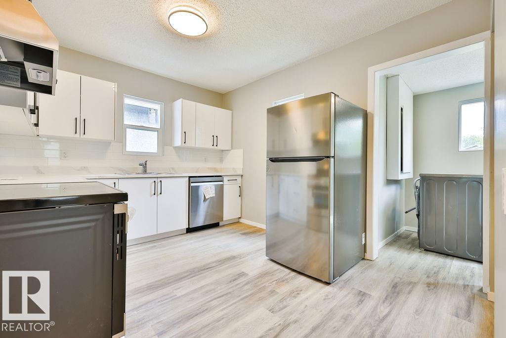 11241 88 ST NW - 15