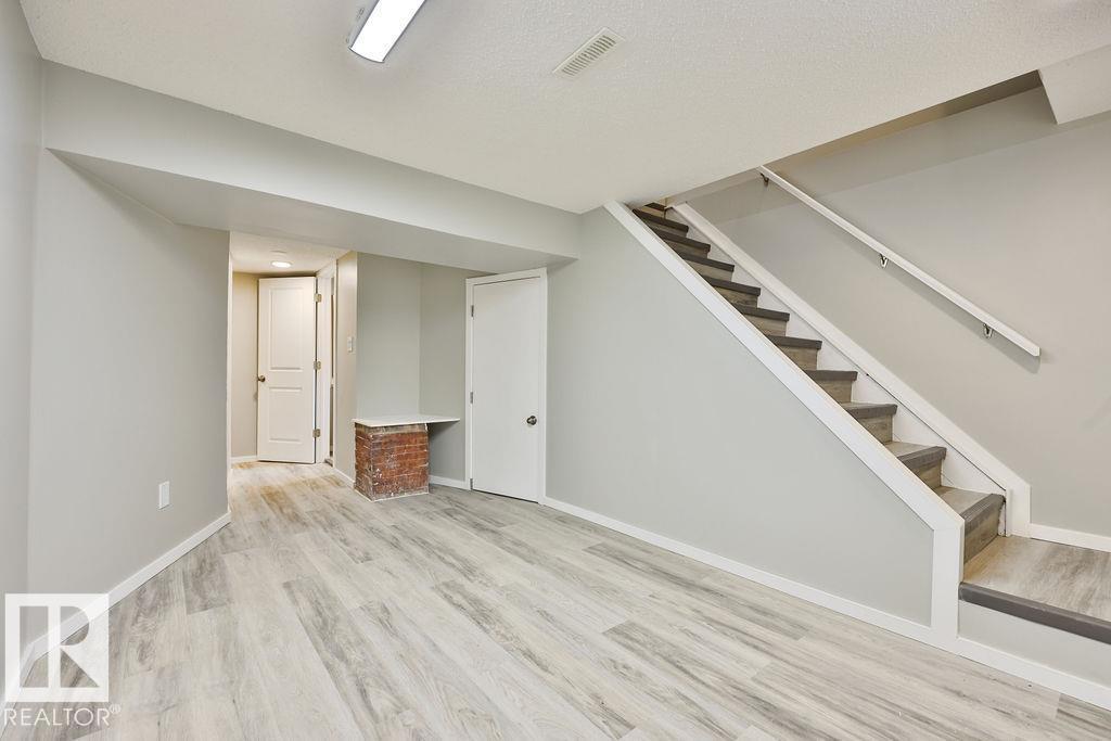 11241 88 ST NW - 22