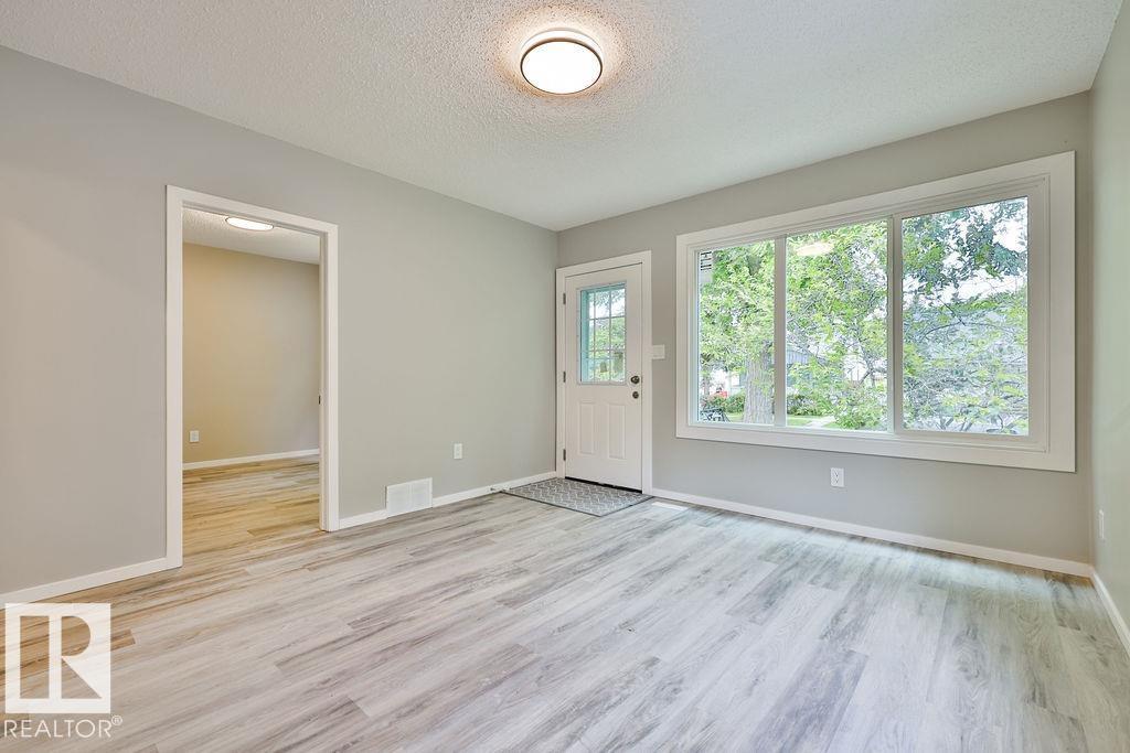 11241 88 ST NW - photo 4