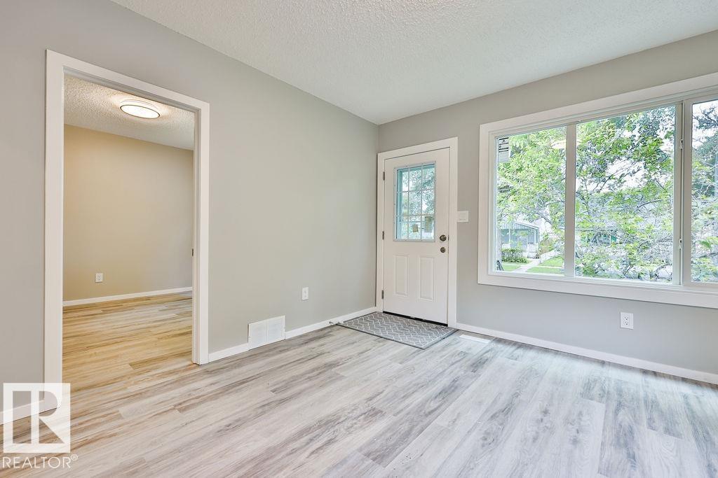 11241 88 ST NW - photo 5