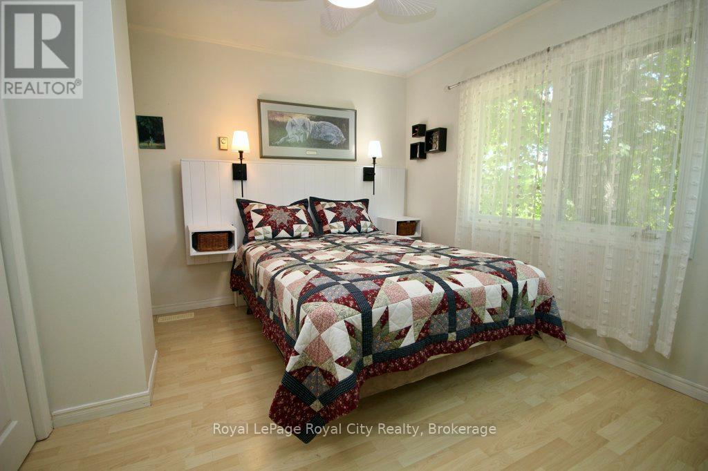 11 SHORELINE DRIVE - 24
