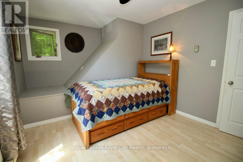 11 SHORELINE DRIVE - 27