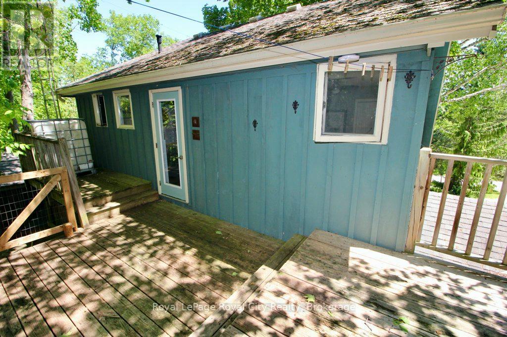 11 SHORELINE DRIVE - 32