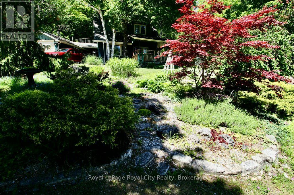 11 SHORELINE DRIVE - 42