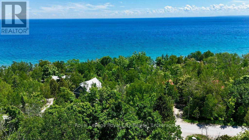 11 SHORELINE DRIVE - 46