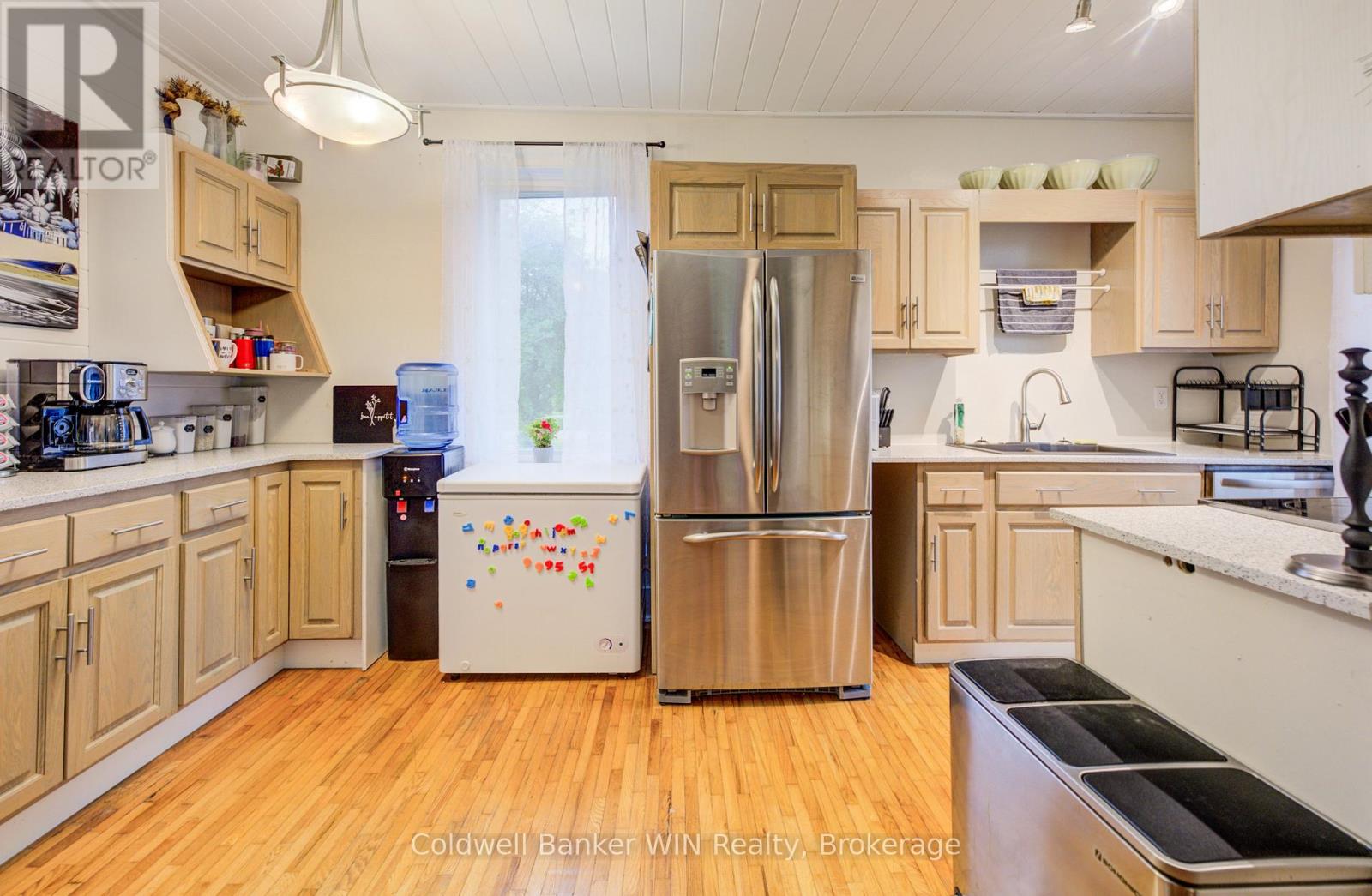 455 DURHAM STREET W - 11