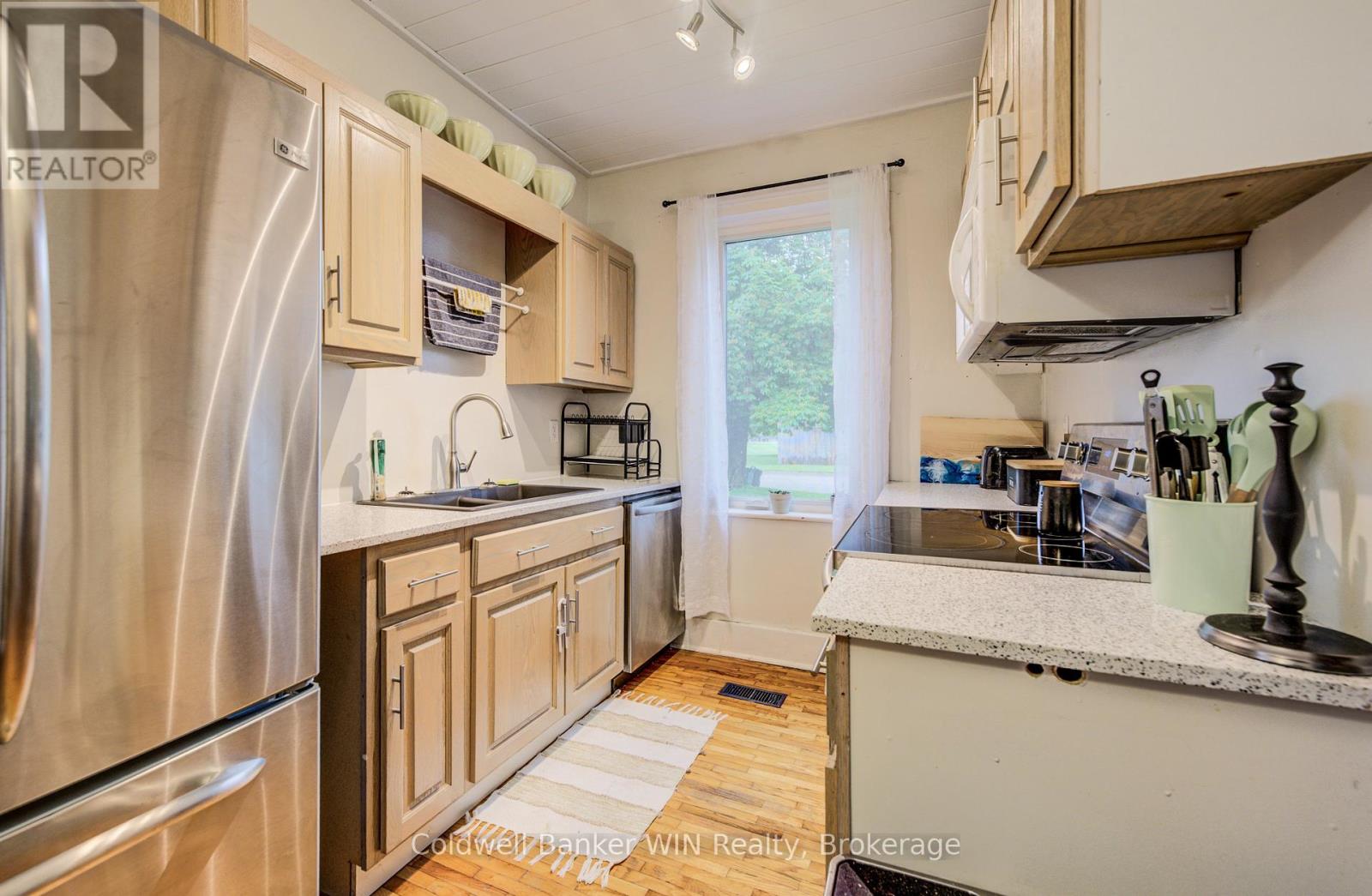 455 DURHAM STREET W - 12