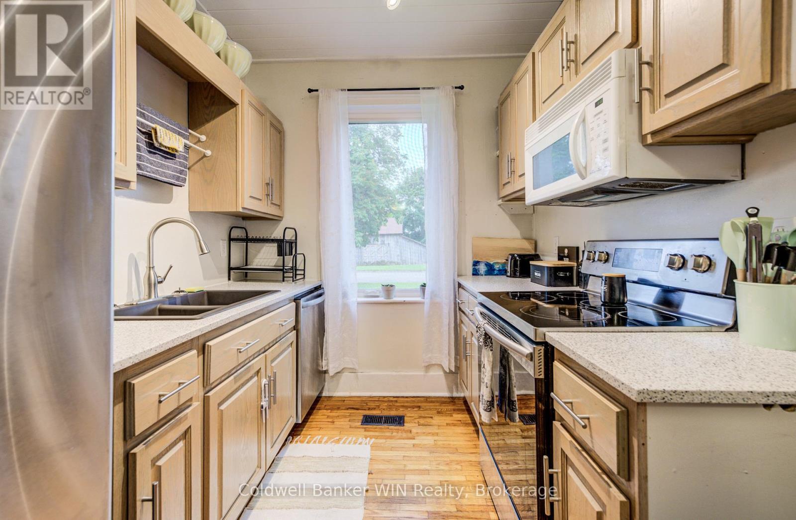 455 DURHAM STREET W - 13