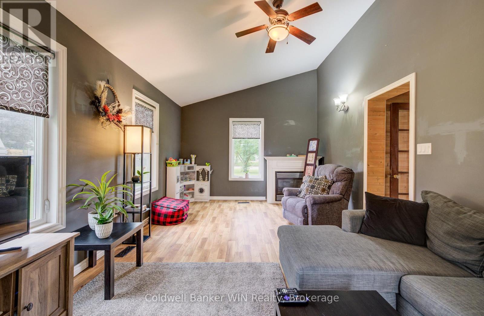 455 DURHAM STREET W - 18