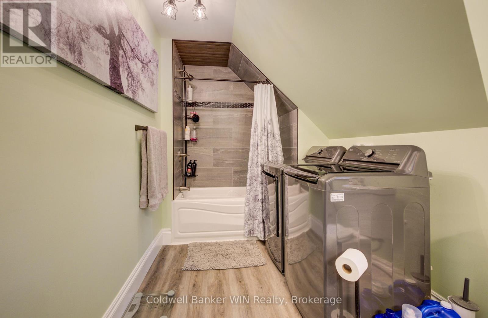 455 DURHAM STREET W - 23
