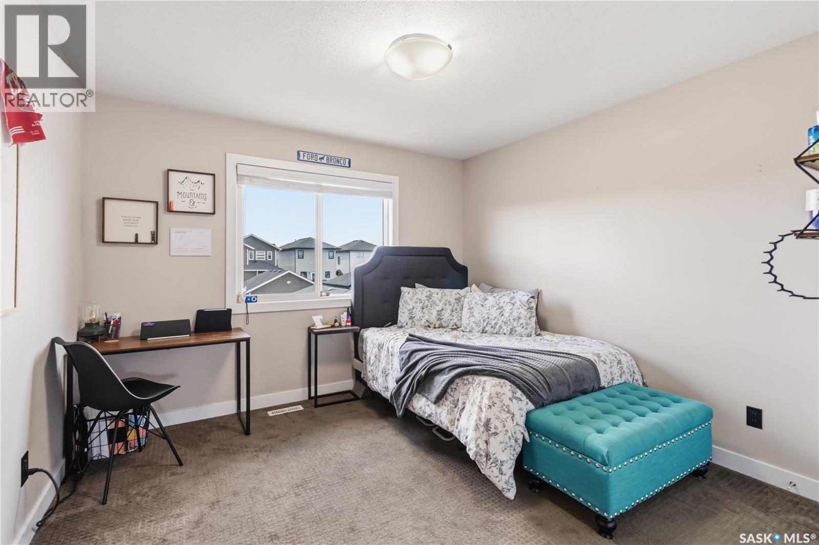 527 Kloppenburg CRESCENT — photo 16