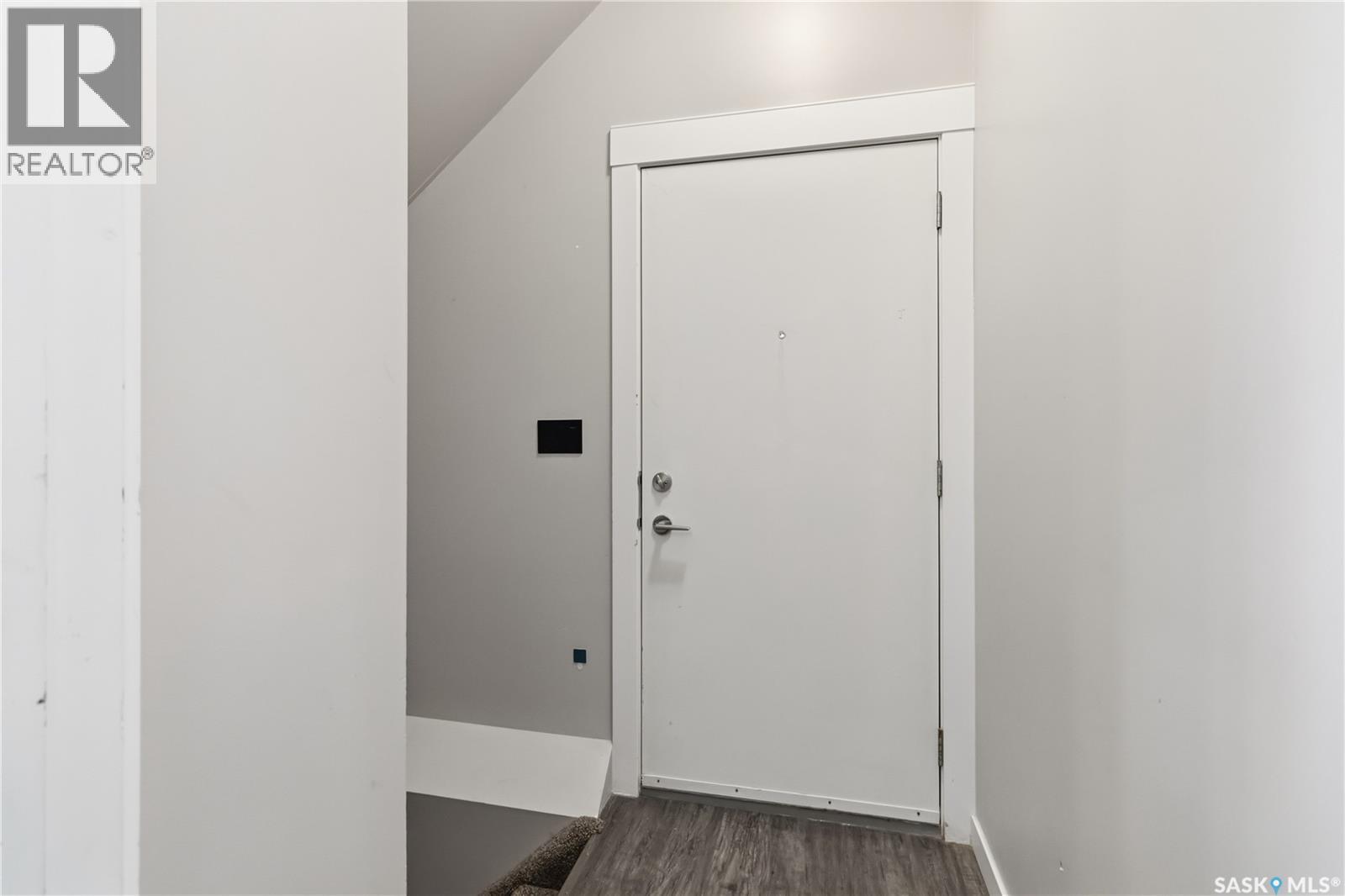 527 Kloppenburg CRESCENT — photo 19