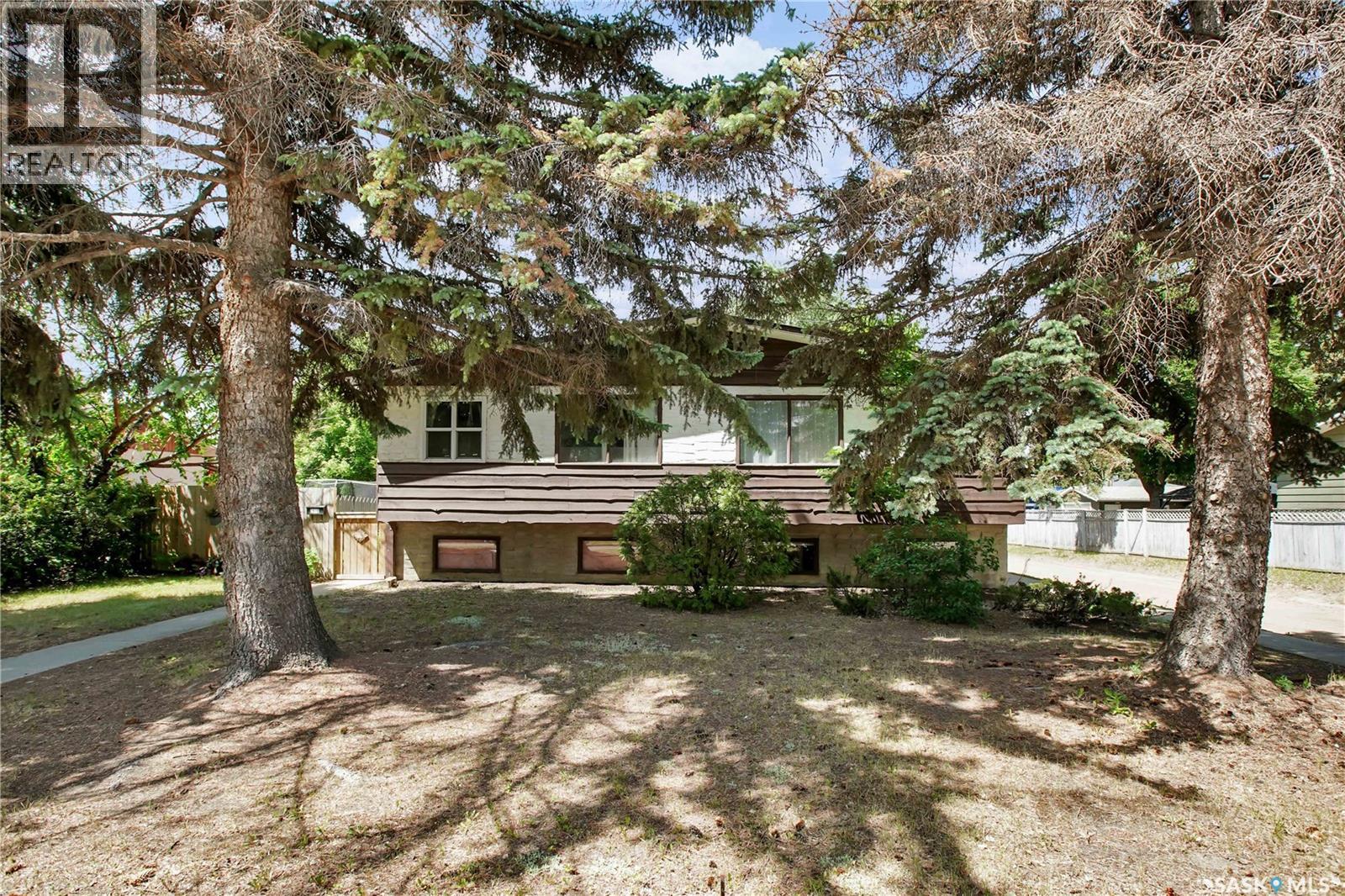 #2908-2910 Preston AVENUE S - 2