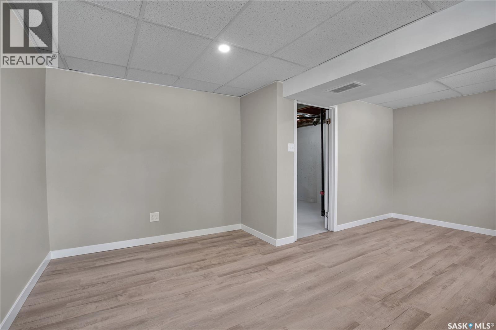 #2908-2910 Preston AVENUE S - 21