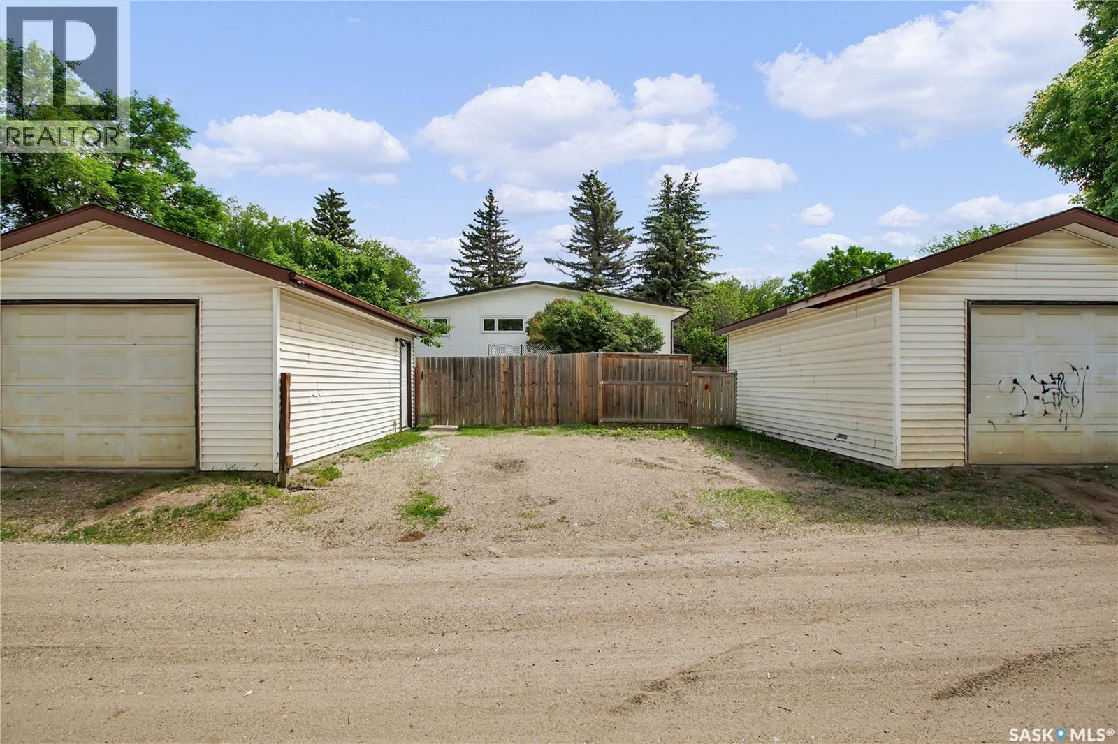 #2908-2910 Preston AVENUE S - 24