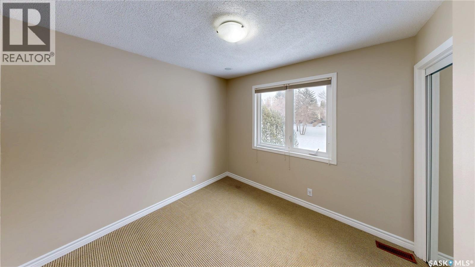 50 Lowry PLACE - 29