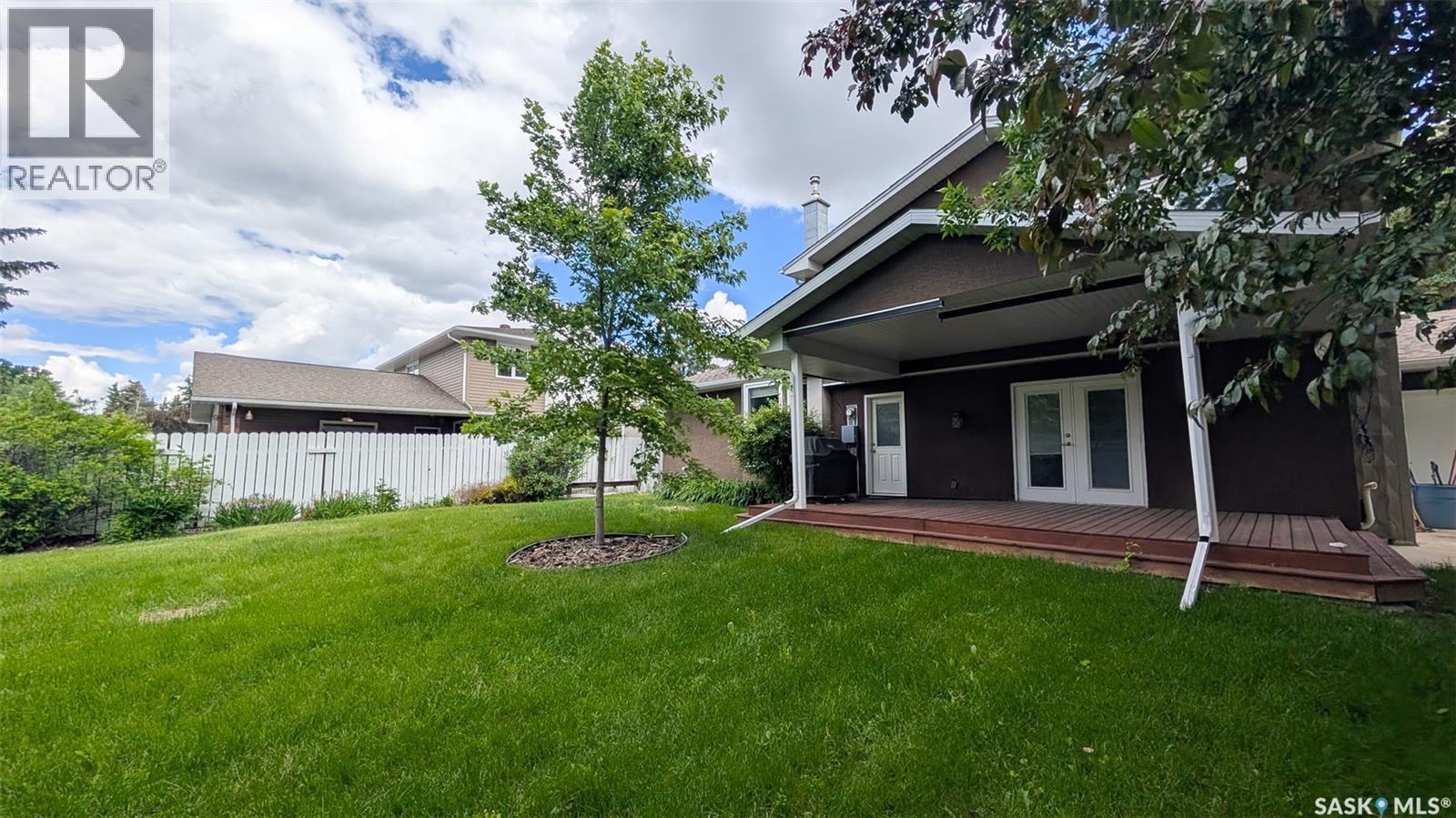 50 Lowry PLACE - 52