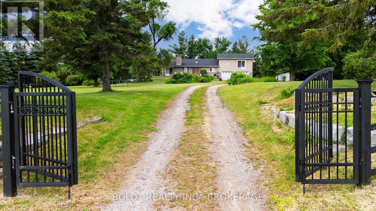 5832 5TH SIDE ROAD - 42