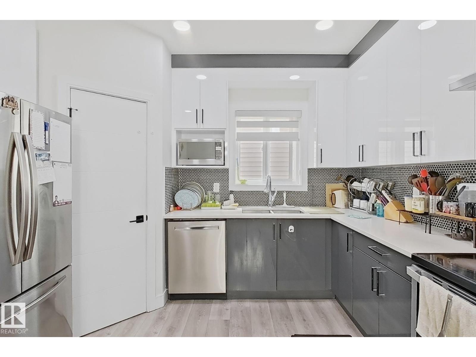 1719 26A ST NW - 15