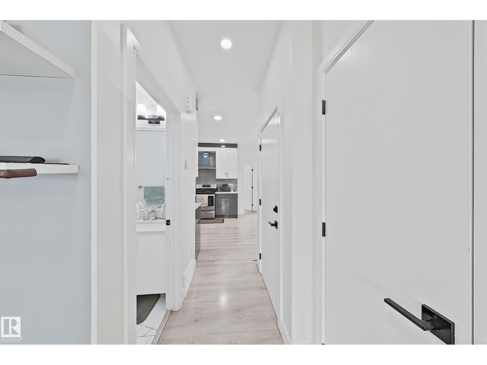 1719 26A ST NW - 12