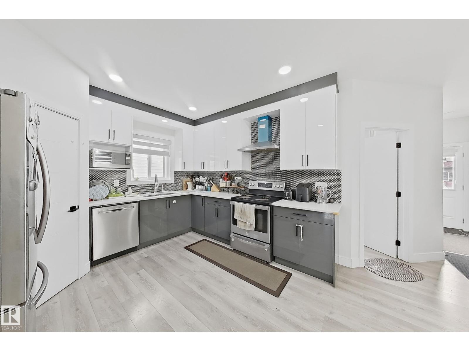 1719 26A ST NW - 14