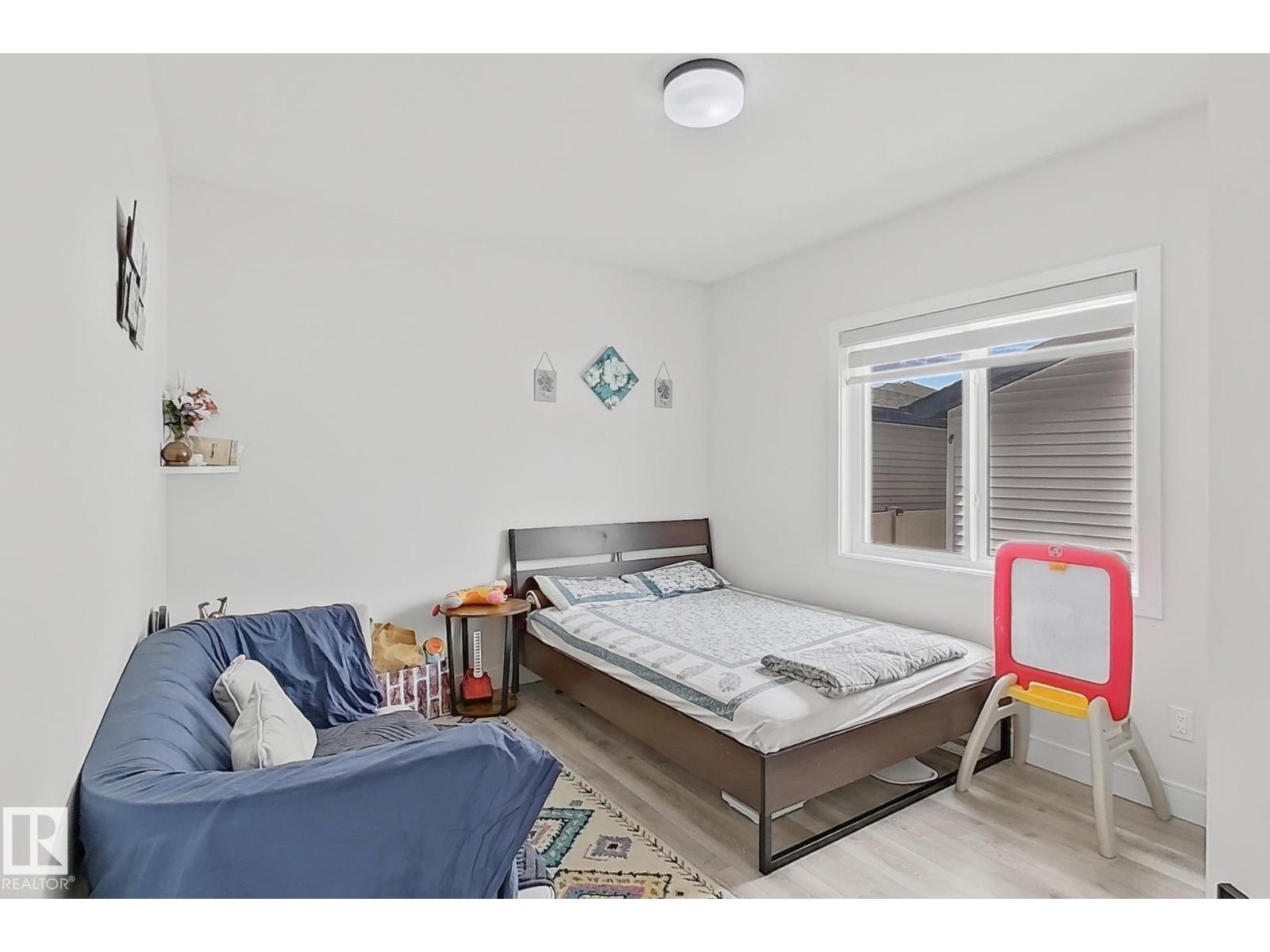 1719 26A ST NW - 18