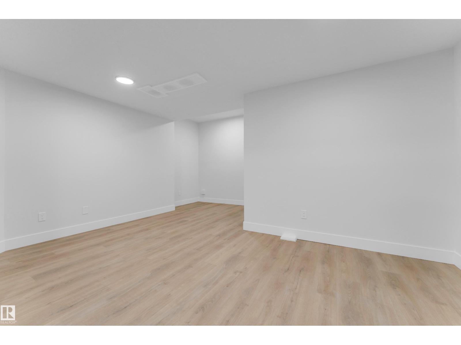 22803 80 AV NW - 38