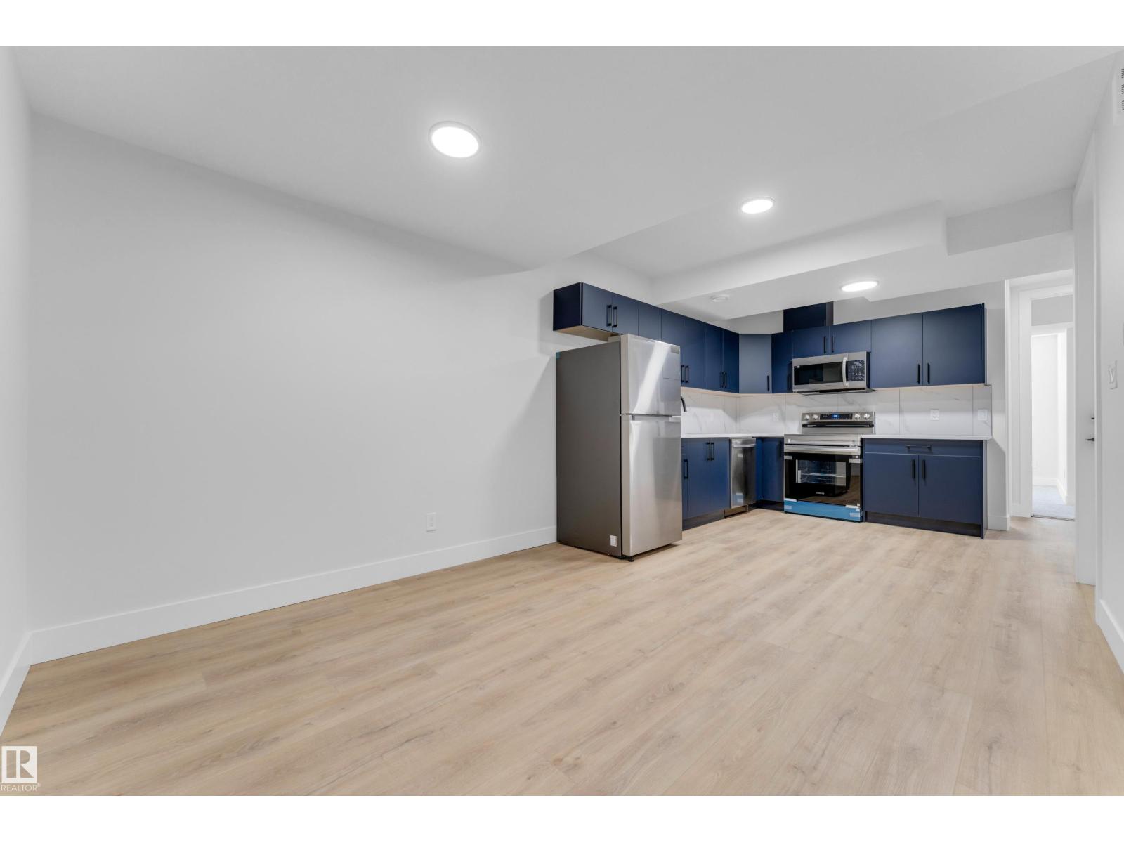 22803 80 AV NW - 39