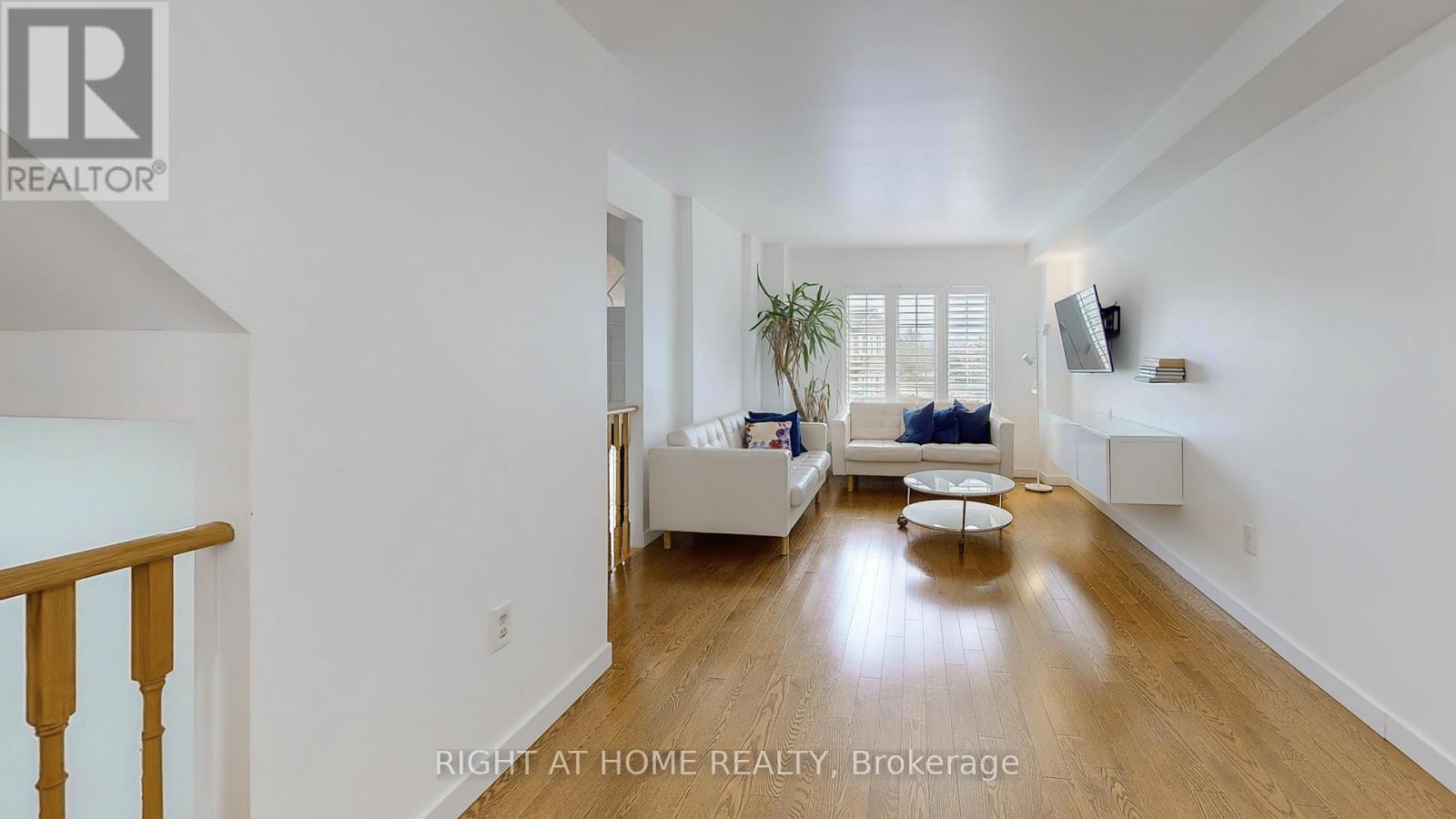 371 FAIRGATE WAY - 4