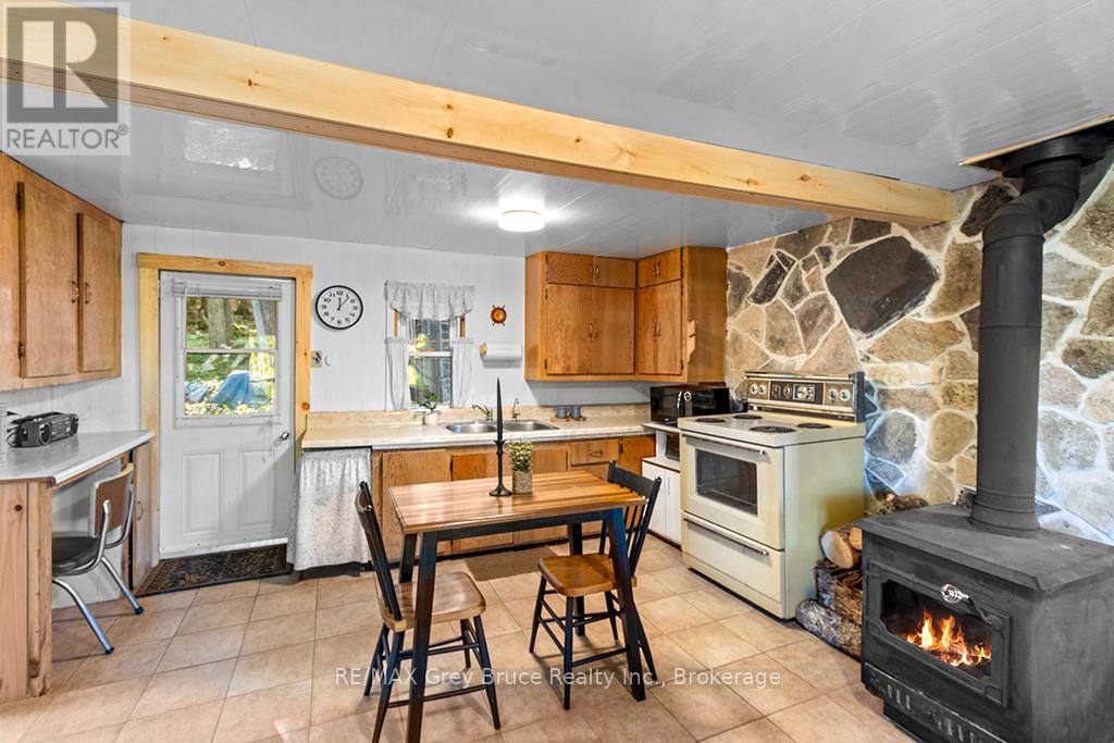 609 STOKES BAY ROAD - 8