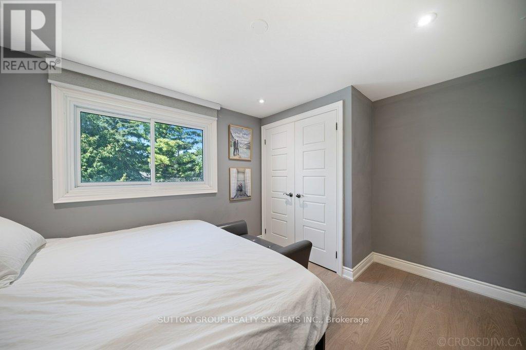 1114 CEDARCROFT CRESCENT - 24