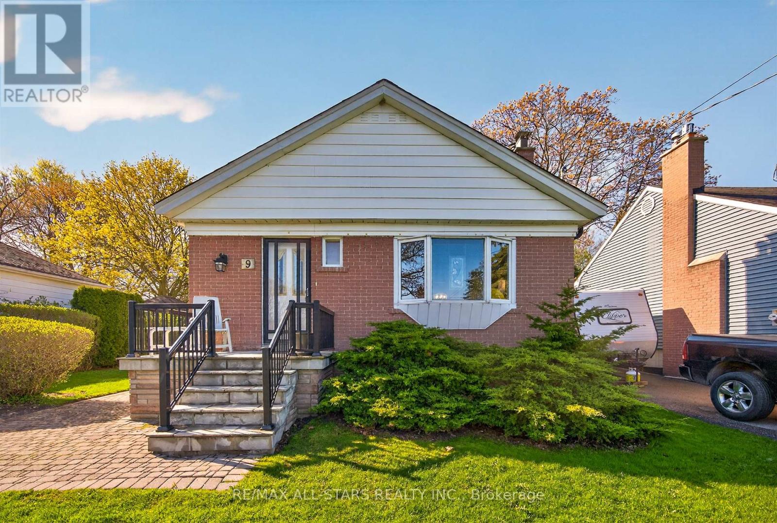 9 MARTINDALE ROAD - 1