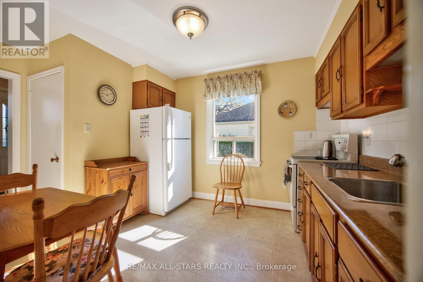 9 MARTINDALE ROAD - 12