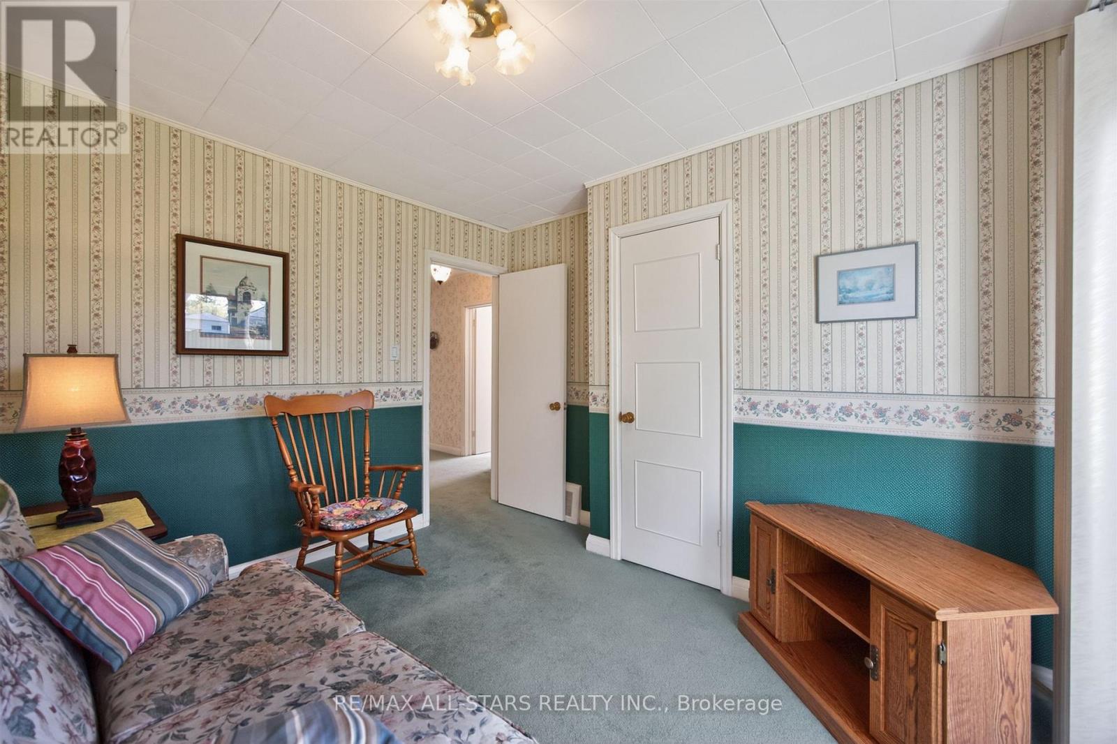 9 MARTINDALE ROAD - 16