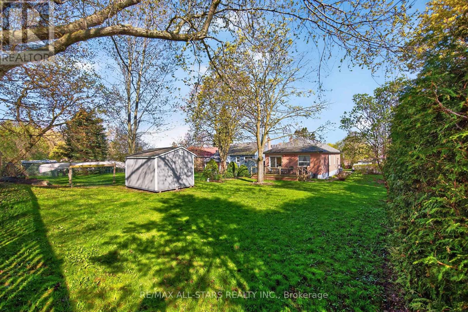 9 MARTINDALE ROAD - 28