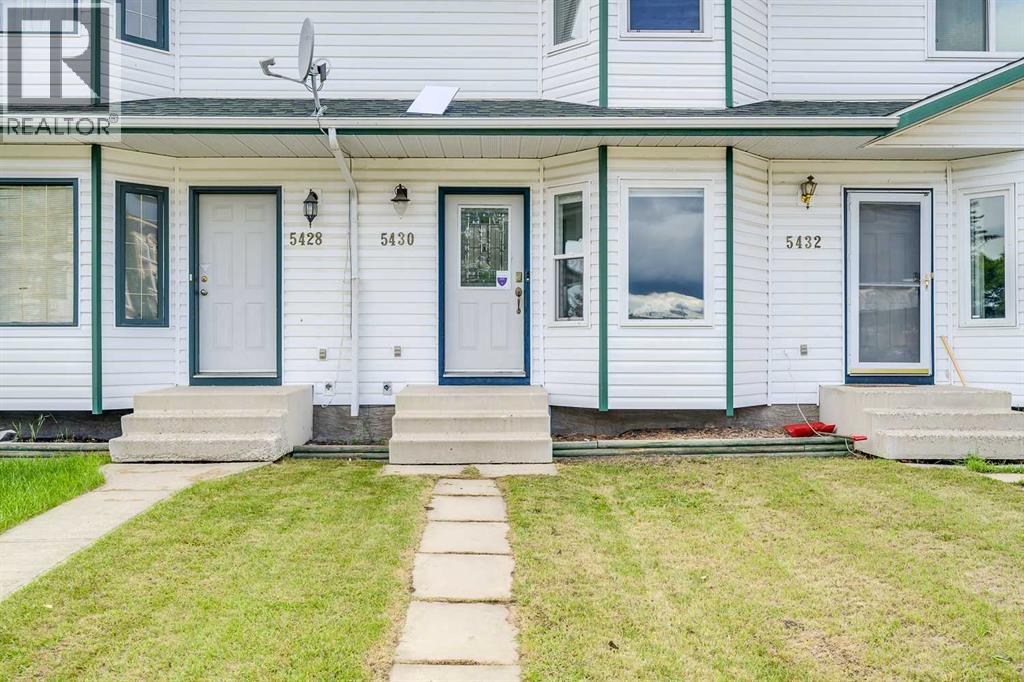 5430 45 Street - photo 2
