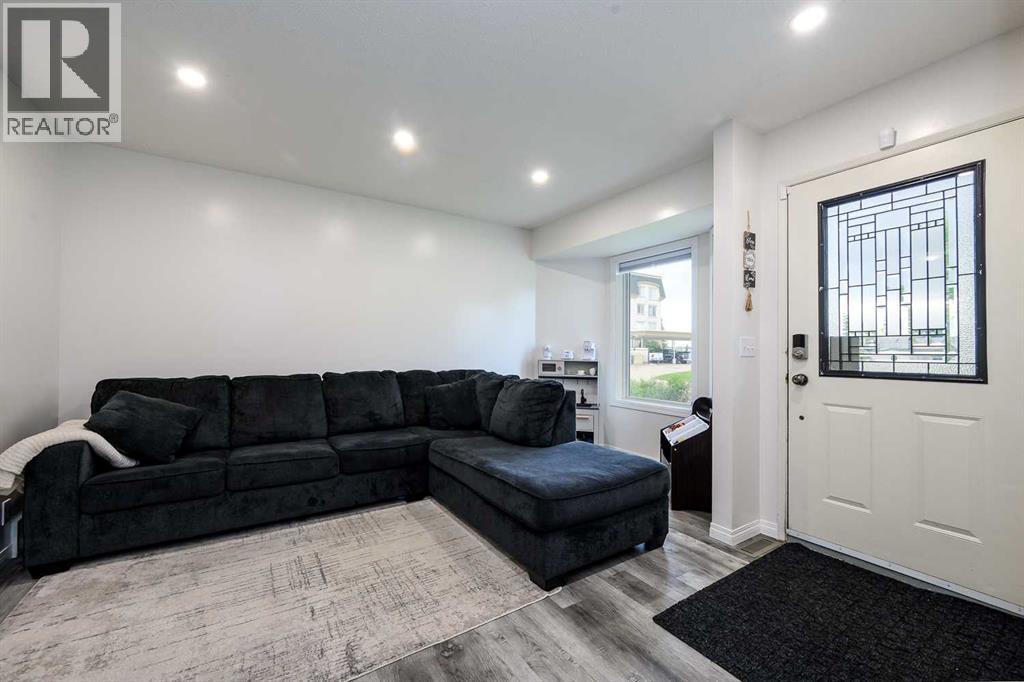 5430 45 Street - photo 4