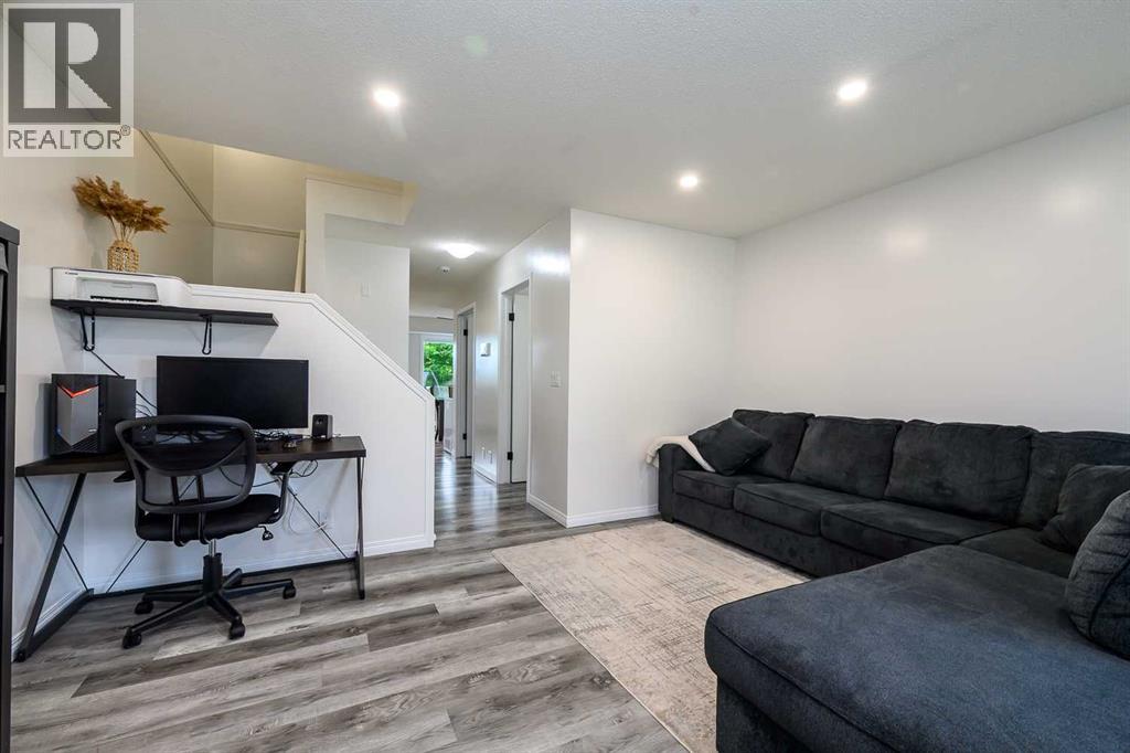 5430 45 Street - photo 5