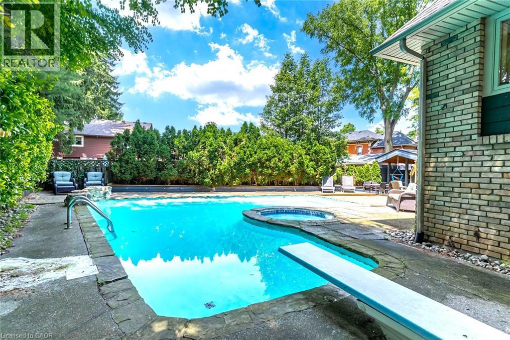 181 GOLF LINKS Road - 39