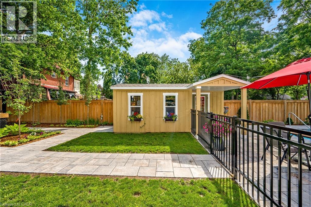 4-bedroom home for sale at 739 COLBORNE Street, Brantford ON · photo 47 of 50