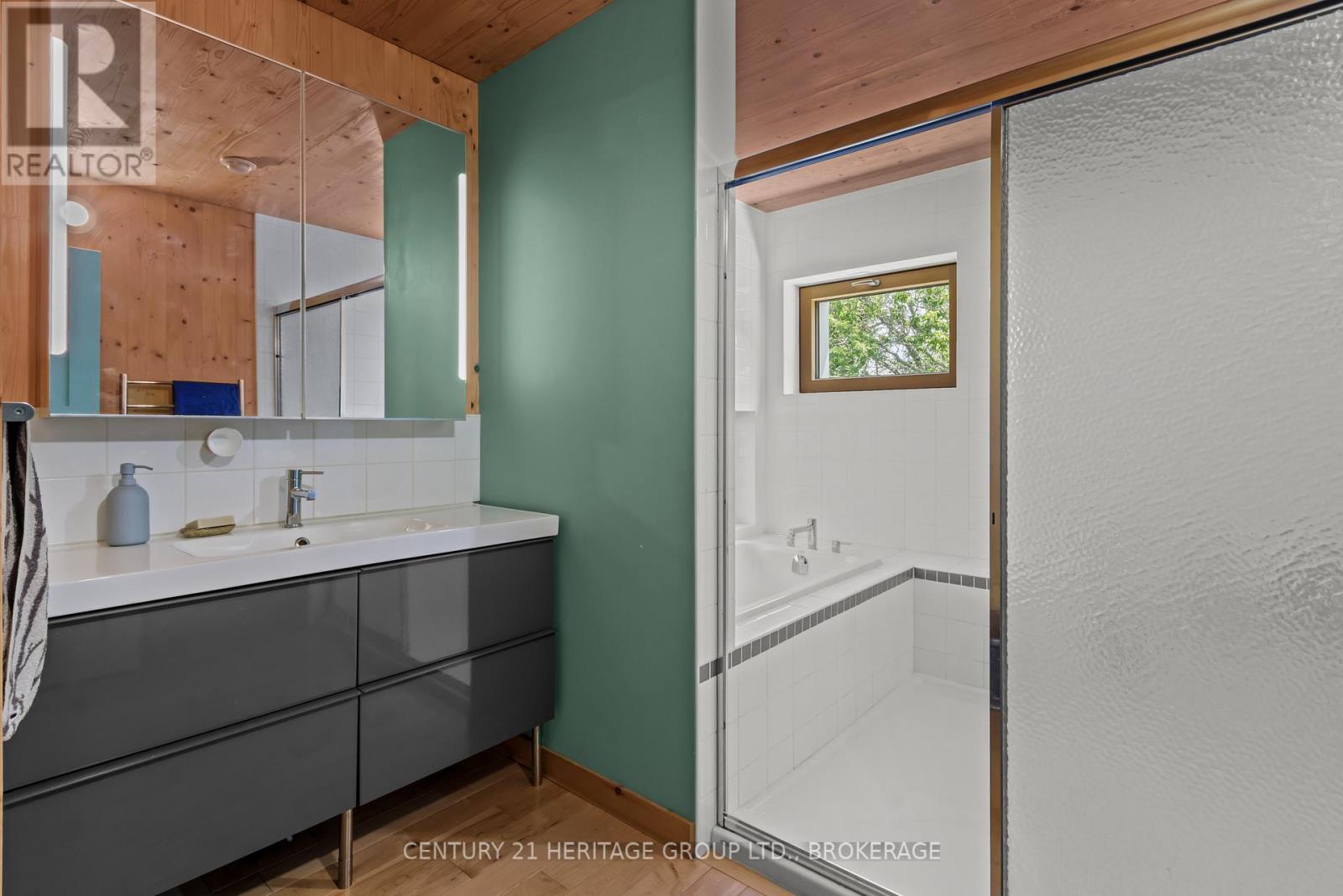 1307 GOING STREET - Image 35