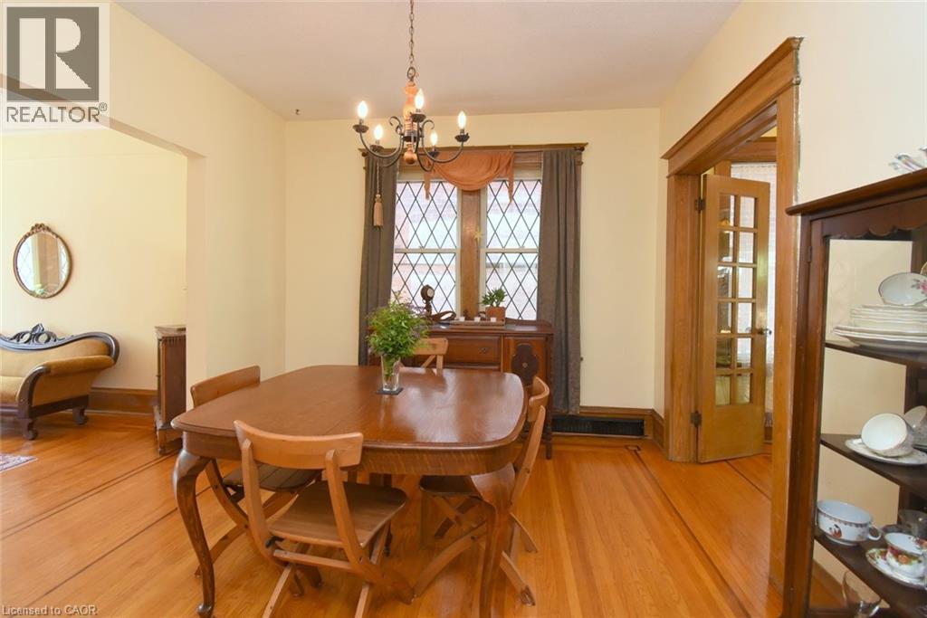 28 ST CLAIR Avenue - 13