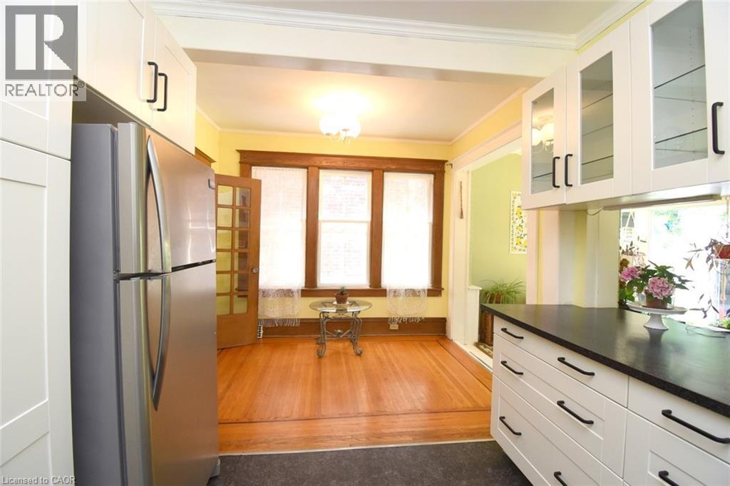 28 ST CLAIR Avenue - 16