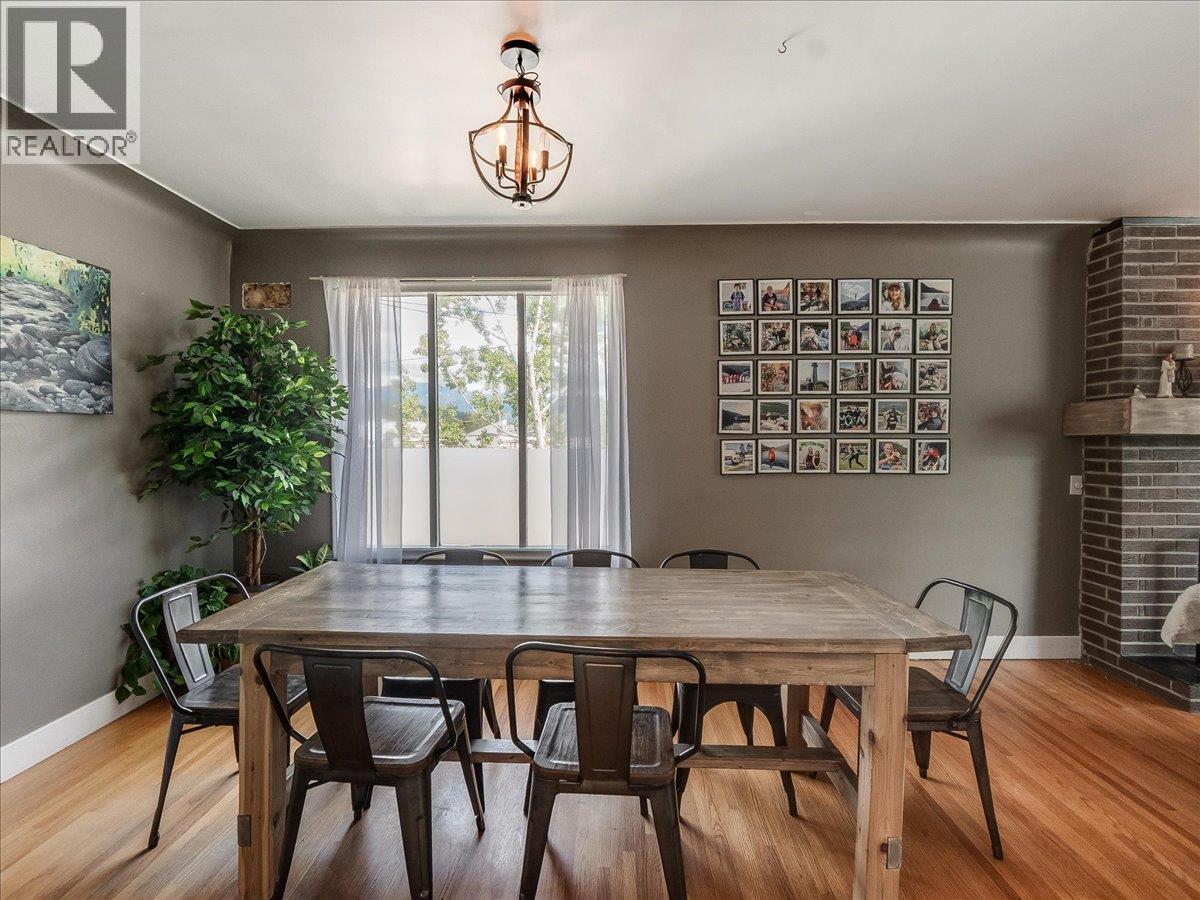 750 7th Avenue - 23