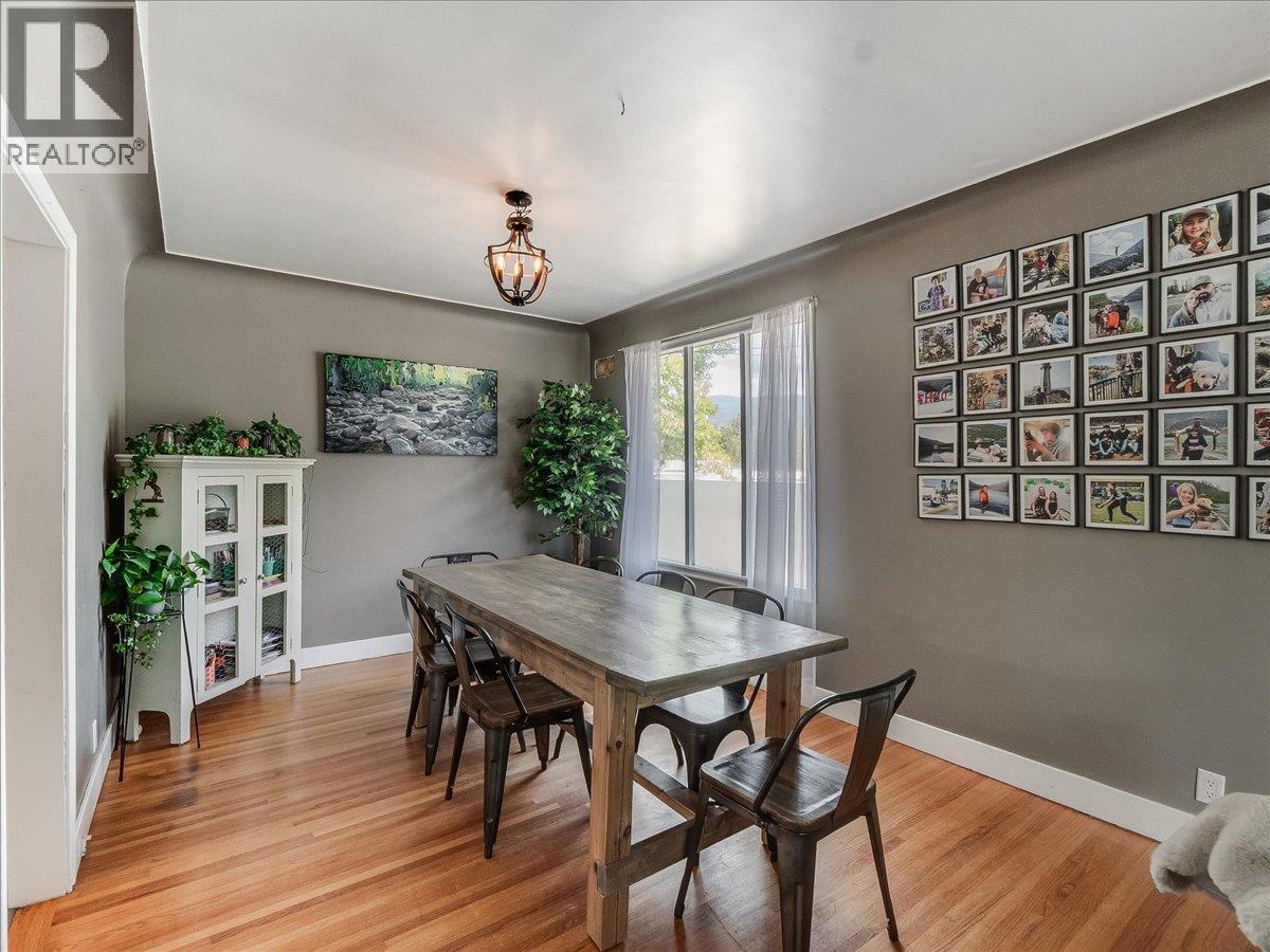 750 7th Avenue - 22