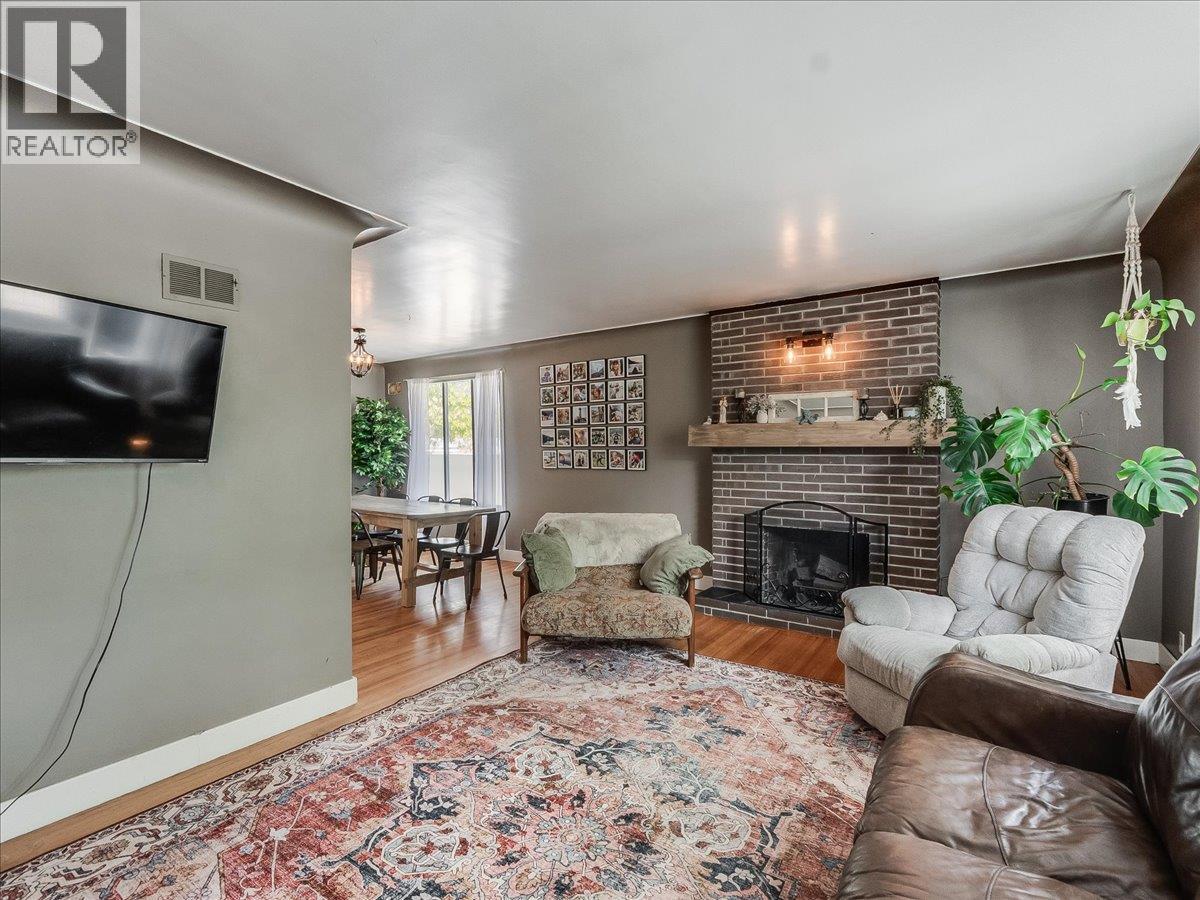 750 7th Avenue - 18
