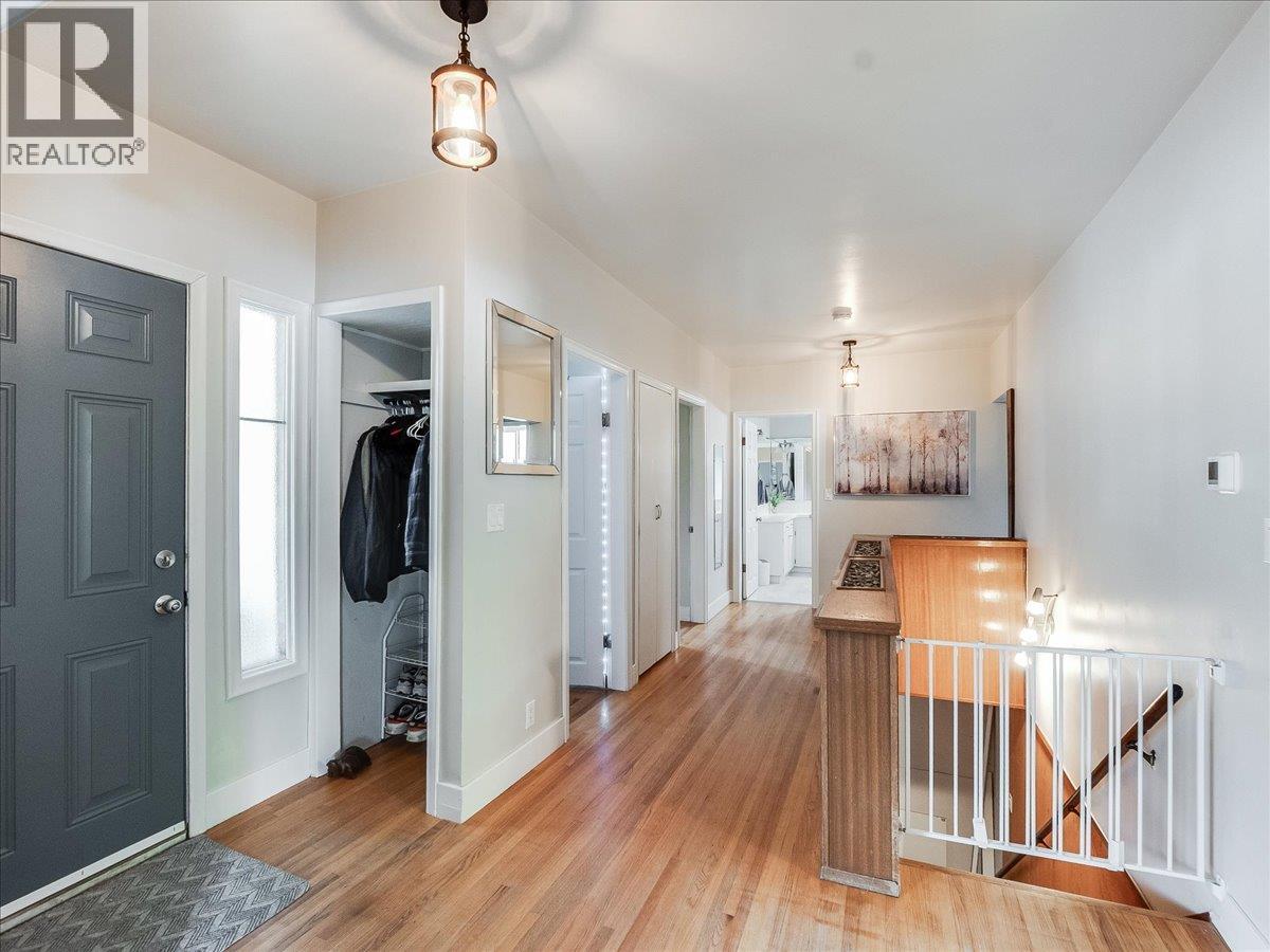 750 7th Avenue - 29